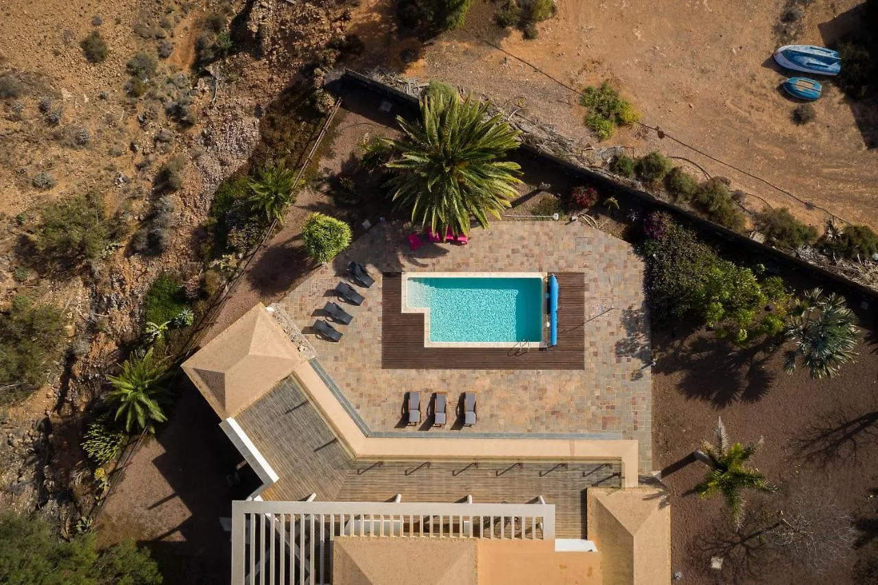 Homeforguest Oasis Villa With Swimming Pool In 4000M2 Garden Triquivijate