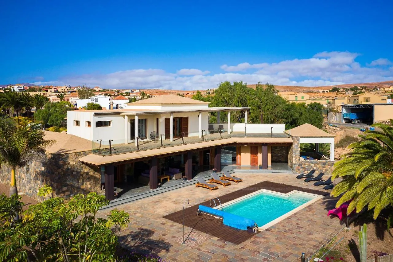 Homeforguest Oasis Villa With Swimming Pool In 4000M2 Garden Triquivijate 0*,  Spain