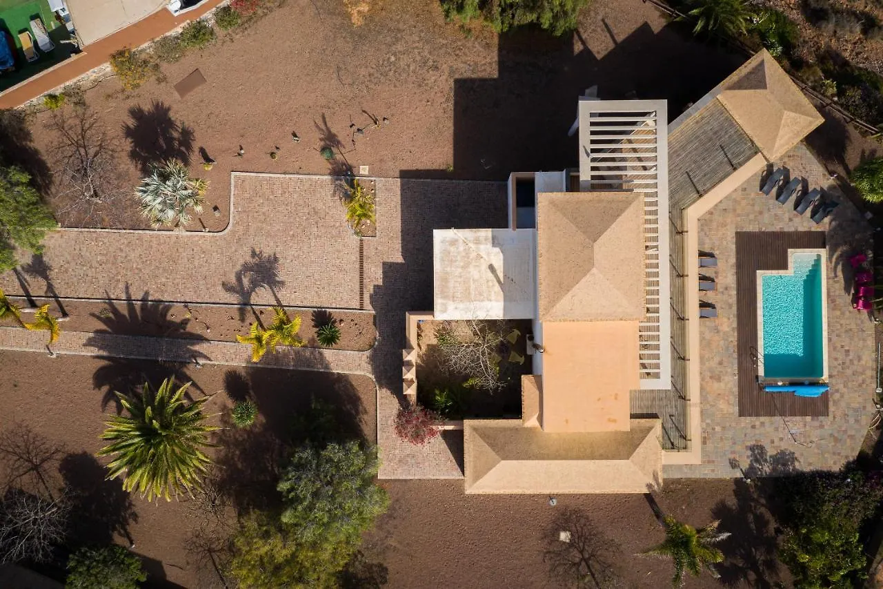 Homeforguest Oasis Villa With Swimming Pool In 4000M2 Garden Triquivijate