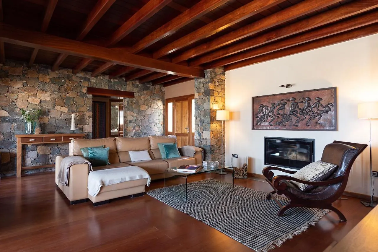 Homeforguest Oasis Villa With Swimming Pool In 4000M2 Garden Triquivijate Spain