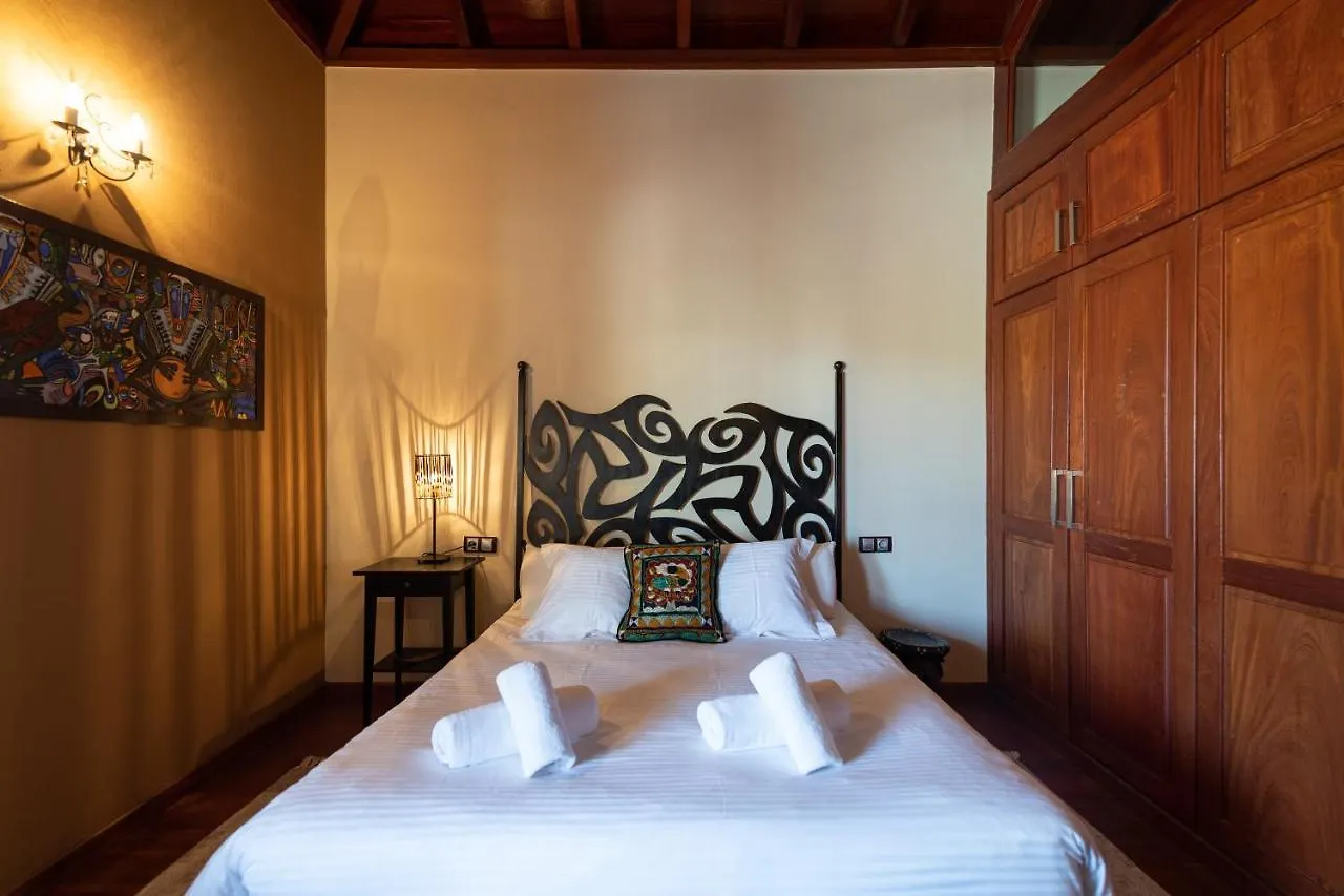 Homeforguest Oasis Villa With Swimming Pool In 4000M2 Garden Triquivijate 0*,