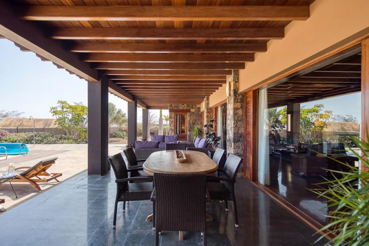 Homeforguest Oasis Villa With Swimming Pool In 4000M2 Garden Triquivijate Spain