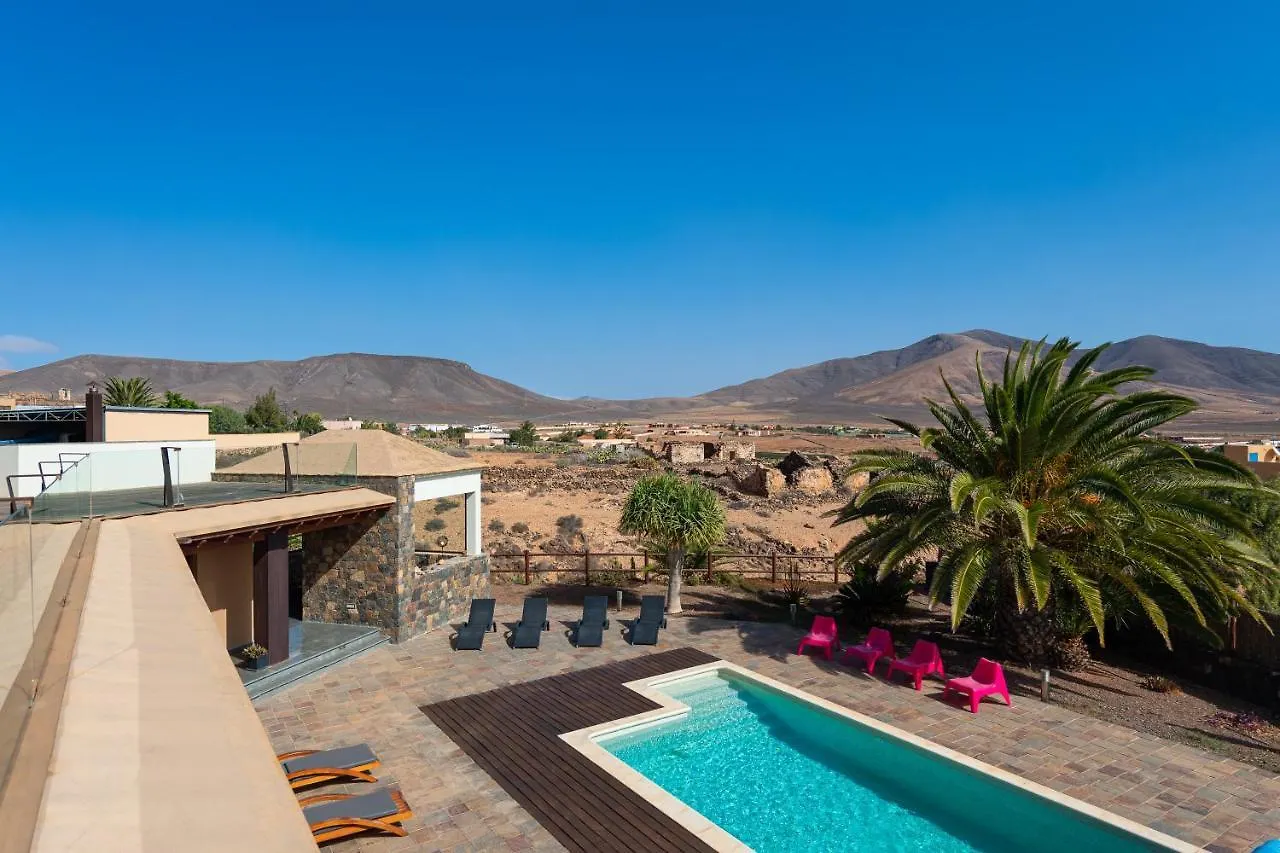 Homeforguest Oasis Villa With Swimming Pool In 4000M2 Garden Triquivijate