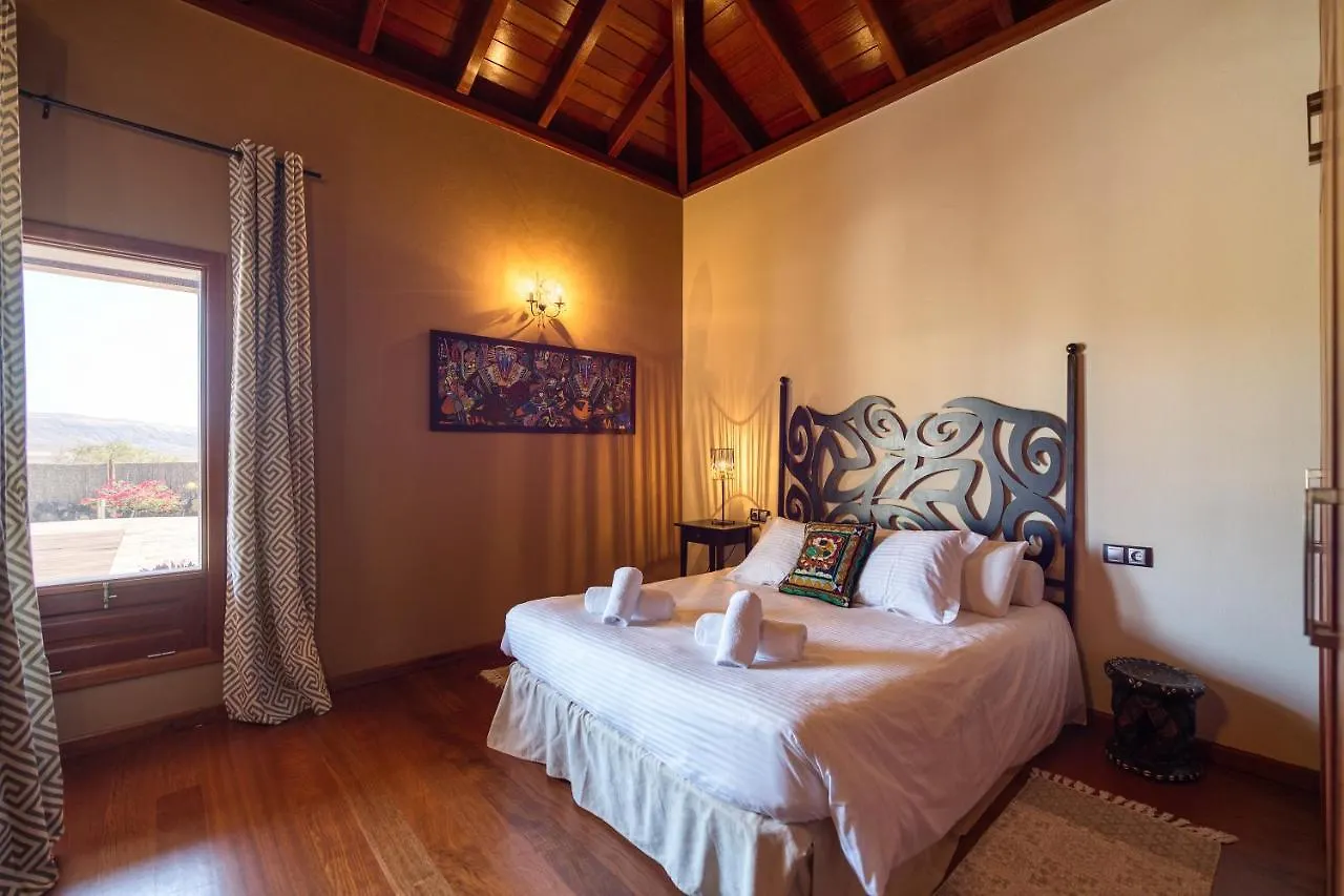 Homeforguest Oasis Villa With Swimming Pool In 4000M2 Garden Triquivijate 0*,  Spain