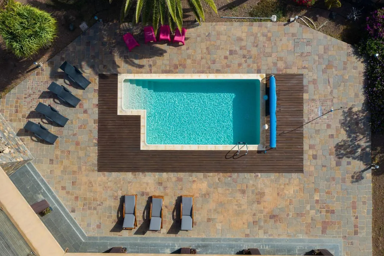 Homeforguest Oasis Villa With Swimming Pool In 4000M2 Garden Triquivijate