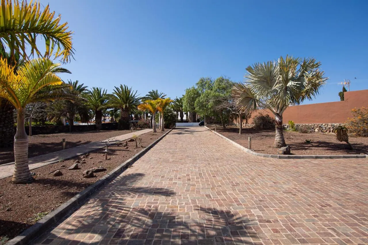 Homeforguest Oasis Villa With Swimming Pool In 4000M2 Garden Triquivijate