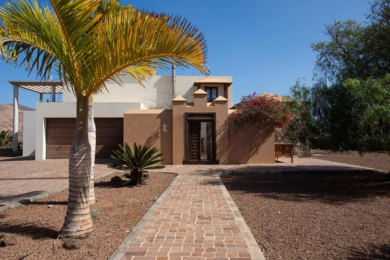 Homeforguest Oasis Villa With Swimming Pool In 4000M2 Garden Triquivijate