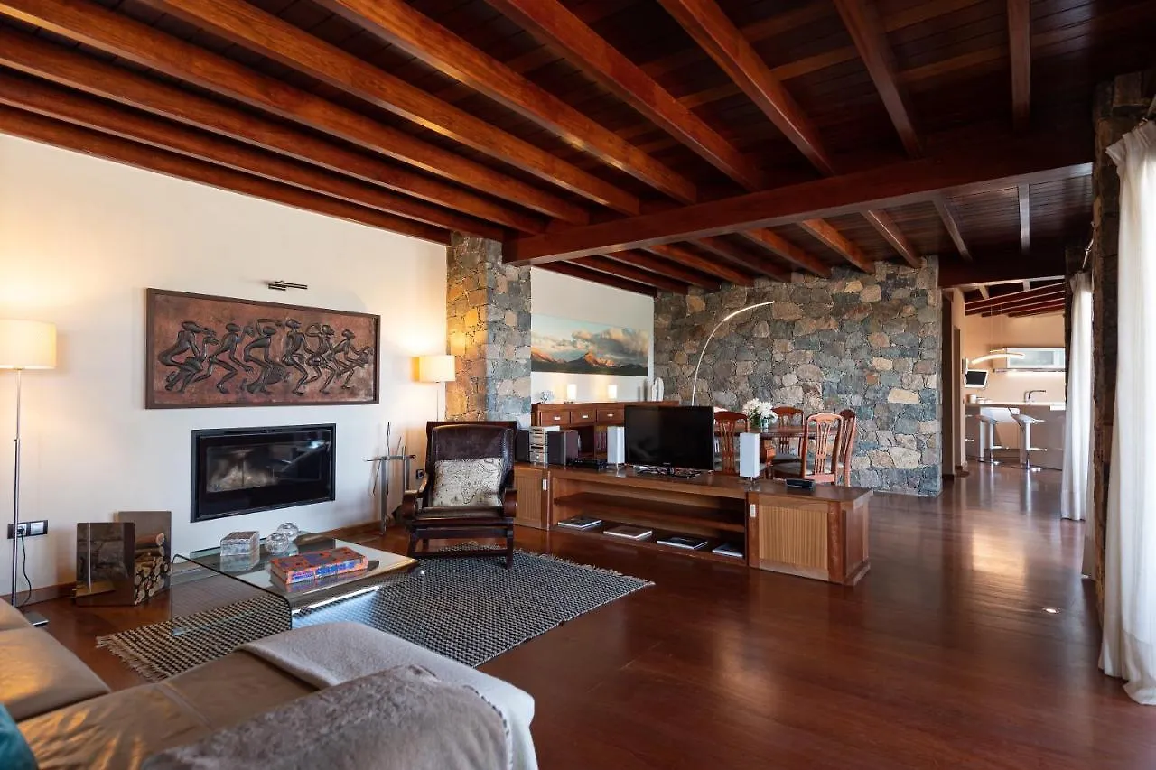 Homeforguest Oasis Villa With Swimming Pool In 4000M2 Garden Triquivijate