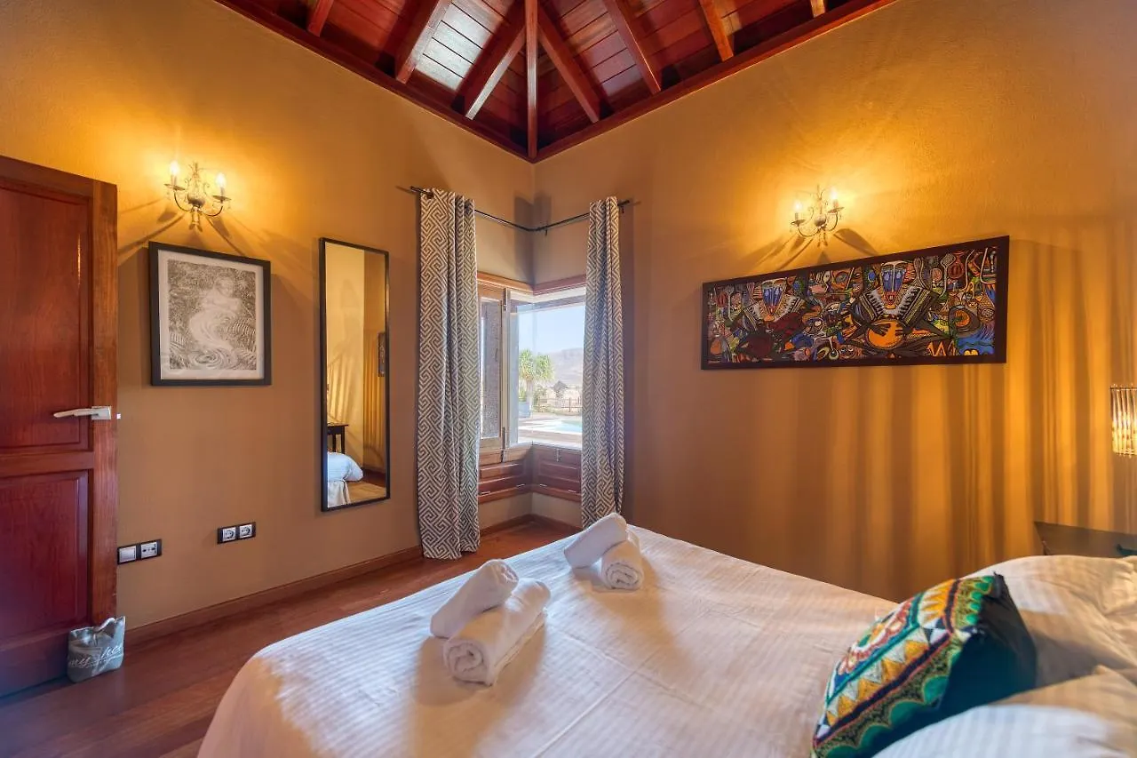 Homeforguest Oasis Villa With Swimming Pool In 4000M2 Garden Triquivijate Espanha