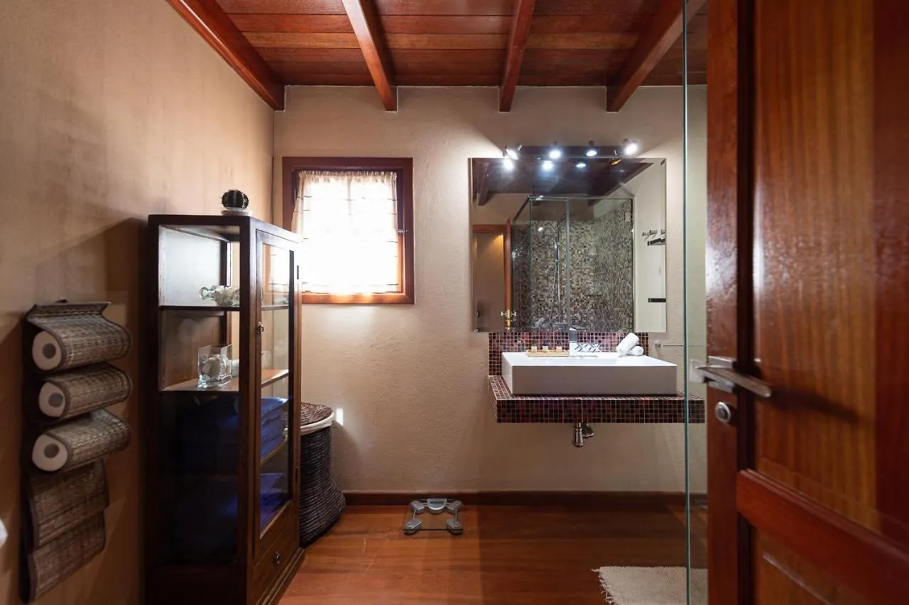 Homeforguest Oasis Villa With Swimming Pool In 4000M2 Garden Triquivijate