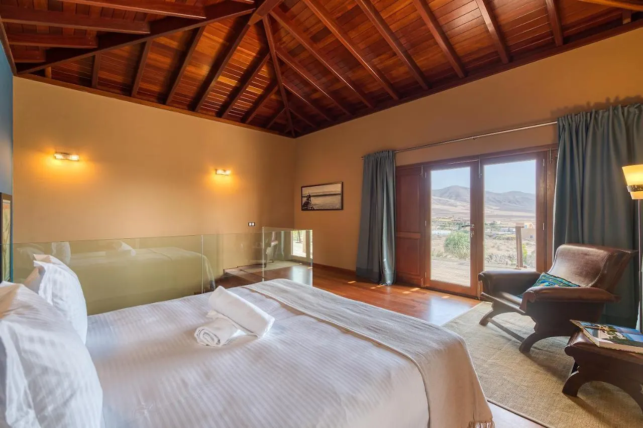 Homeforguest Oasis Villa With Swimming Pool In 4000M2 Garden Triquivijate